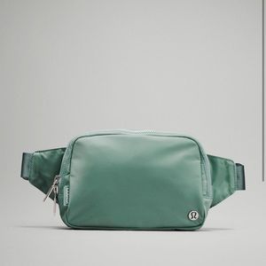 Lululemon large everywhere belt bag tidewater teal NWT
